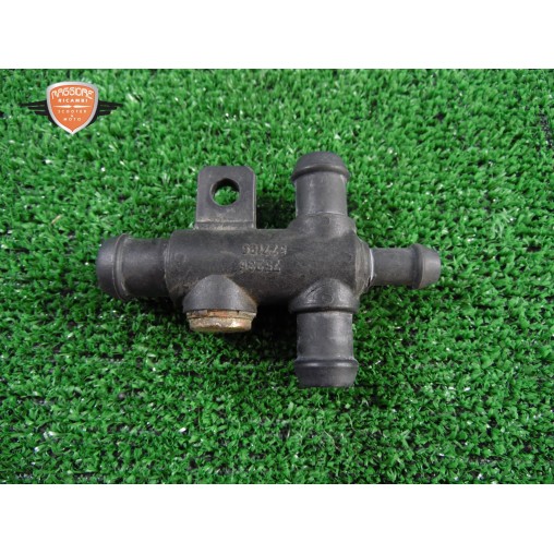 Raccordo tubi radiatore Piaggio Vespa GTS 250 2005 2006