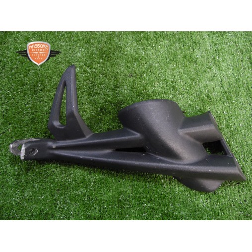 Estribo reposapiés trasero derecho Triumph Street Triple 675 R 2009 2012
