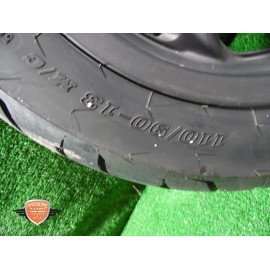 Girar la llanta delantera Honda Forza 250 X 2005 2007