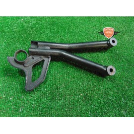 Supporto poggiapiede posteriore destro Suzuki SV 650 2016 2020