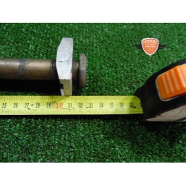 Pin de la rueda trasera Triumph Speed Four 600 2004 2006