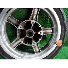 Girar la llanta delantera Kymco Xciting 250 2007 2008