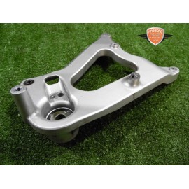 Soporte escape silenciador SYM Jet 125 2017 2020