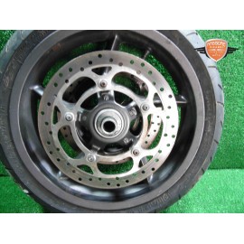 Girar la llanta delantera Gilera GP 800 2006 2013
