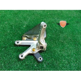 Plaque pour repose pied droit Aprilia RSV 1000 Factory 2004 2005