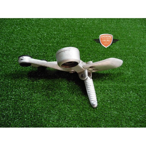 Soporte del reposapiés delantero izquierdo Ducati Monster 620 2002