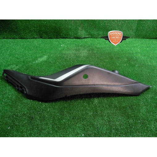 Cárcasa carenado codón izquierdo Benelli BN 302 2014 2016