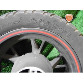 Drehen des hinteren Kreises Benelli TNT 125 2018 2020