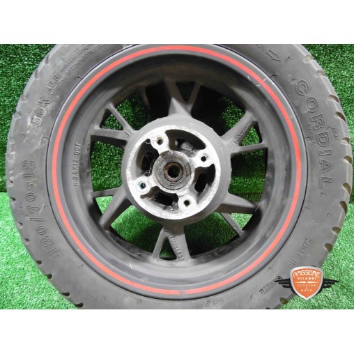 Drehen des hinteren Kreises Benelli TNT 125 2018 2020