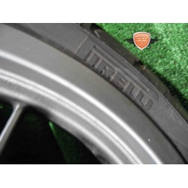 Tournez la jante avant Benelli BN 302 2017