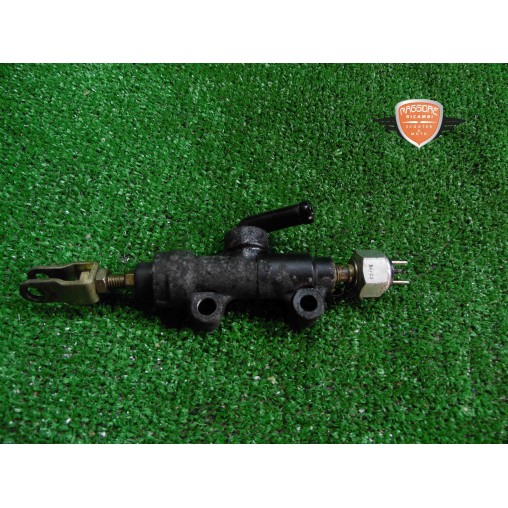 Bomba de freno trasero Triumph Thunderbird 900 Sport 2003 2004