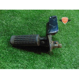 Reposapiés delantero derecho Suzuki Marauder 250 GZ 1999 2006