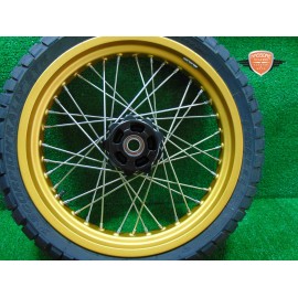 Girar la llanta delantera Ducati Scrambler 800 Desert Sled 2021 2022