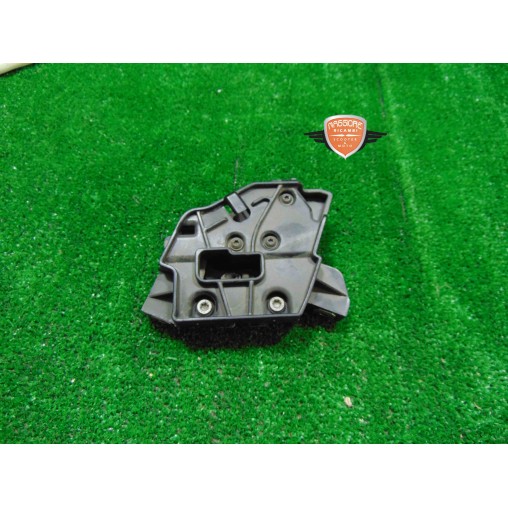 Right saddle release opening BMW C 400 GT 2021 2022