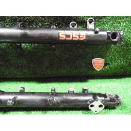 Fork slider lower fork cross brace Kawasaki GPX 750 R 1987 1990