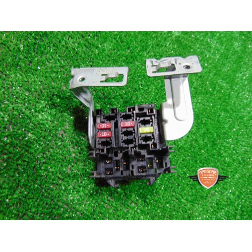 Control de la puerta del fusible Nissan