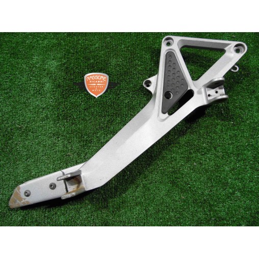 Soporte del pie delantero derecho Honda Hornet 600 1999 2002