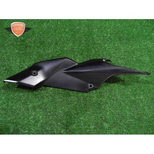 Casco del lado derecho Suzuki GSR 750 2010 2015