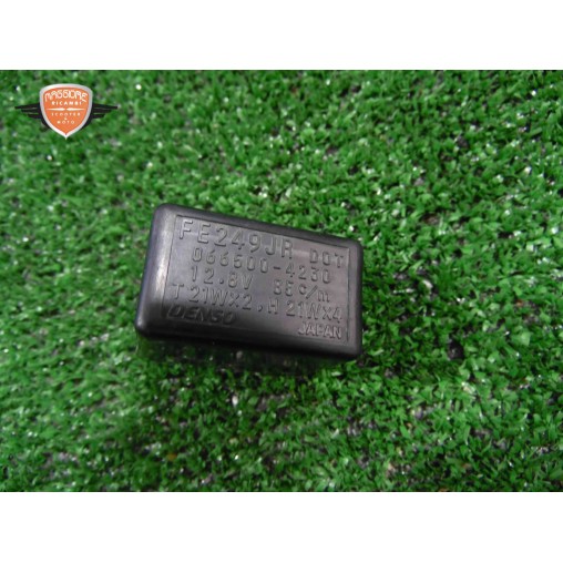 Relé luz intermit Suzuki GSR 750 2010 2015