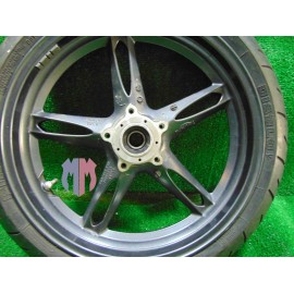 Tournez la jante avant Triumph Speed Triple 1050 2011 2015