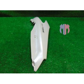 Carénage queue gauche Yamaha Tricity 125 2017 2020
