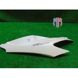 Carénage queue gauche Yamaha Tricity 125 2017 2020