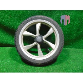 Llanta delantera derecha Yamaha Tricity 125 2017 2020