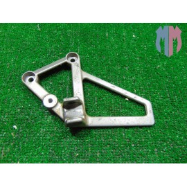 Soporte estribo reposapiés trasero derecho Honda CBR 600 F 1988 1990