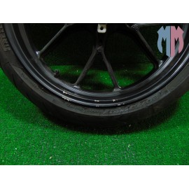 Girar la llanta delantera Ducati Hypermotard 796 2009 2012