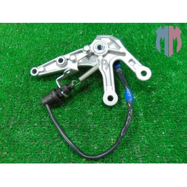 Plaque pour repose pied droit Yamaha YZF R3 2021 2024