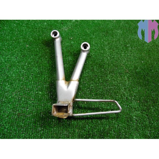 Supporto poggiapiede posteriore sinistro Suzuki Bandit GSF 600 2000 2005