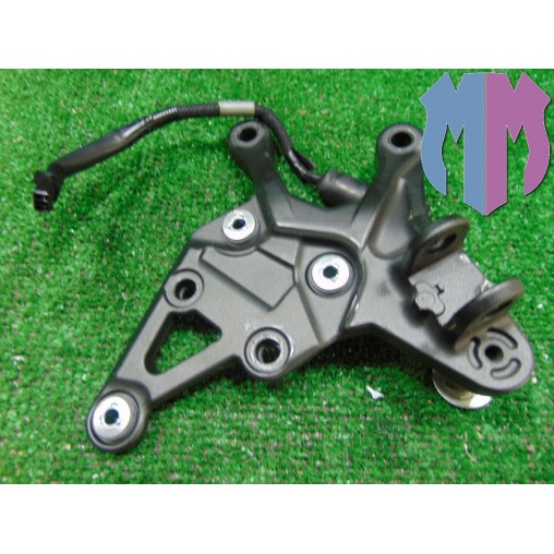 Descansa pies derecho Kawasaki Z 900 2021 2024