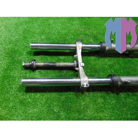 Fork slider lower fork cross brace Suzuki Burgman 650 EXECUTIVE 2006 2012